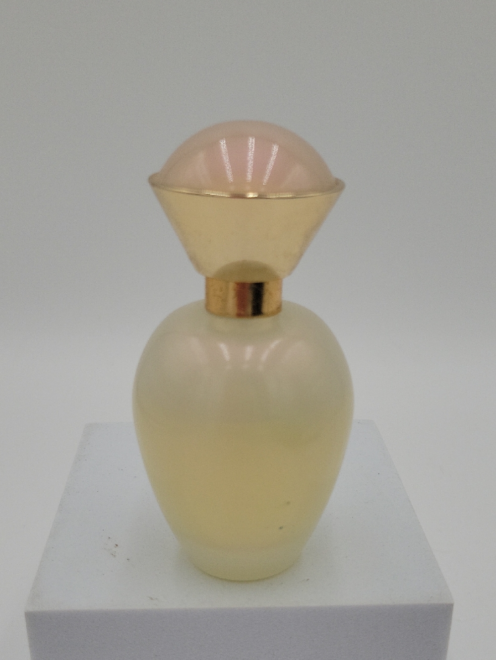 AVON RARE PEARLS EAU DE PARFUL SPRAY 1.7 FL OZ READ